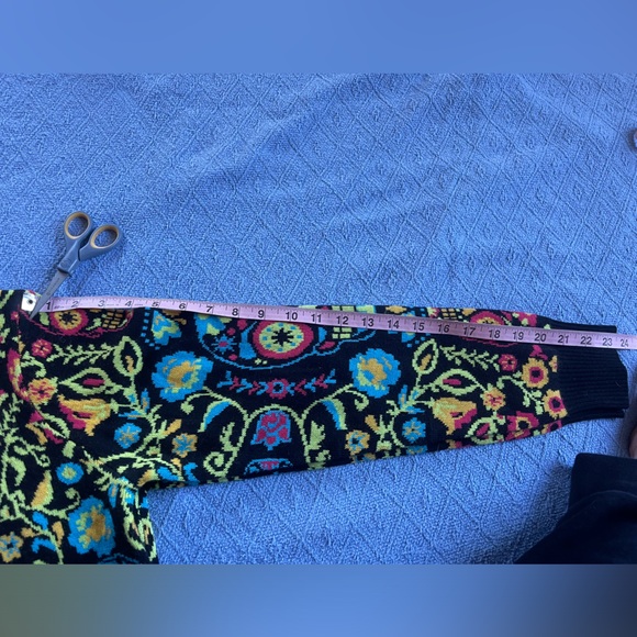 Halloween Day of the Dead sweater - Picture 11 of 12